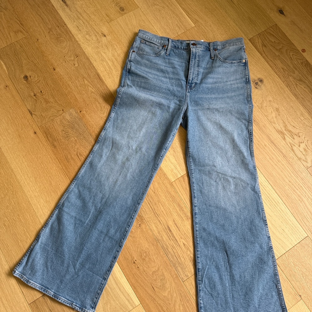 Madewell 11 inch high rise flare size 33